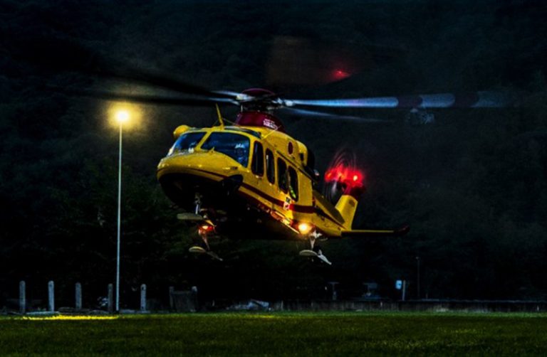 Incidenti e soccorsi, il monito all’Italia: abilitare gli elicotteri al volo notturno